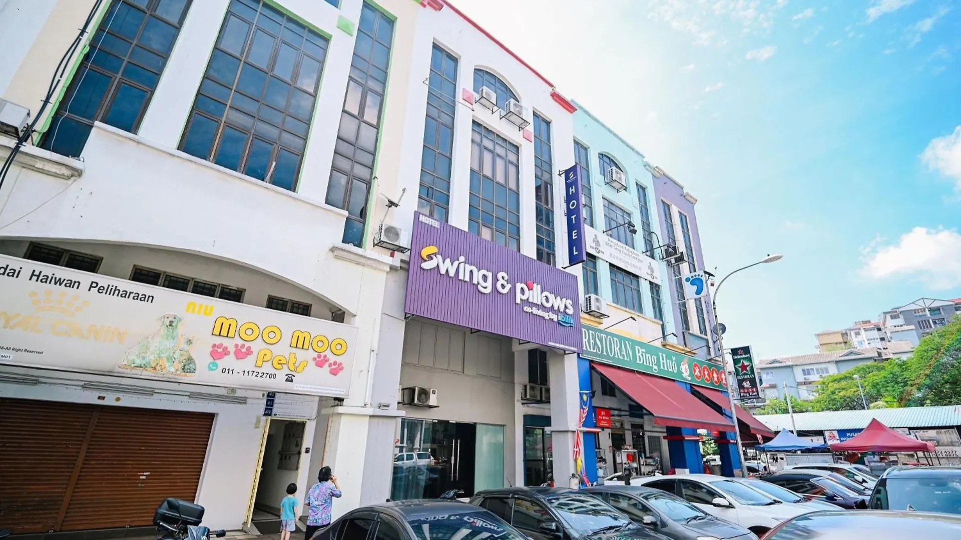 Swing & Pillows - Kl Kuchai Lama Kuala Lumpur Malaysia